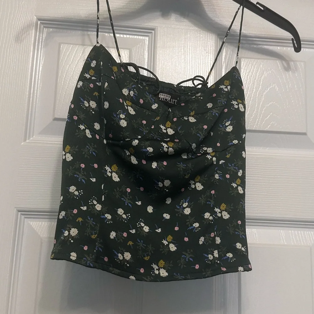 Floral Green Camisole Top - Picture 3 of 5